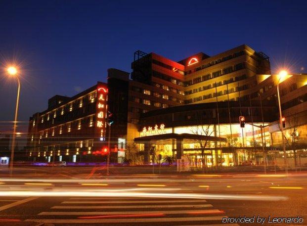 Shanghai Sky Rainbow Hotel Exterior foto